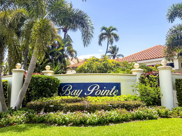 Bay Pointe  photo 2